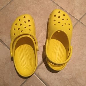 Crocs Size 7. Worn twice. Good condition.